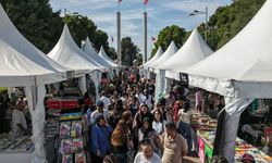 İZKİTAP’ta Hafta Sonu Kitapsever Yoğunluğu