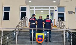 İzmir Dikili’de 11 suçtan aranan hükümlü jandarmaya yakalandı