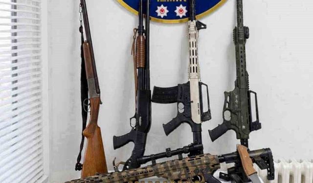 Foça’da düğünde havaya ateş açılmasıyla ilgili 14 gözaltı