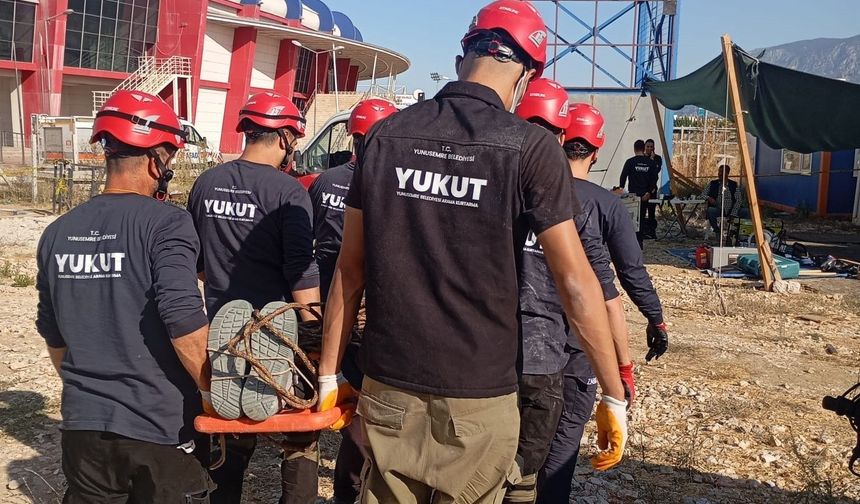 Enkaz Alanında Zorlu Tatbikat: YUKUT Görev Başında